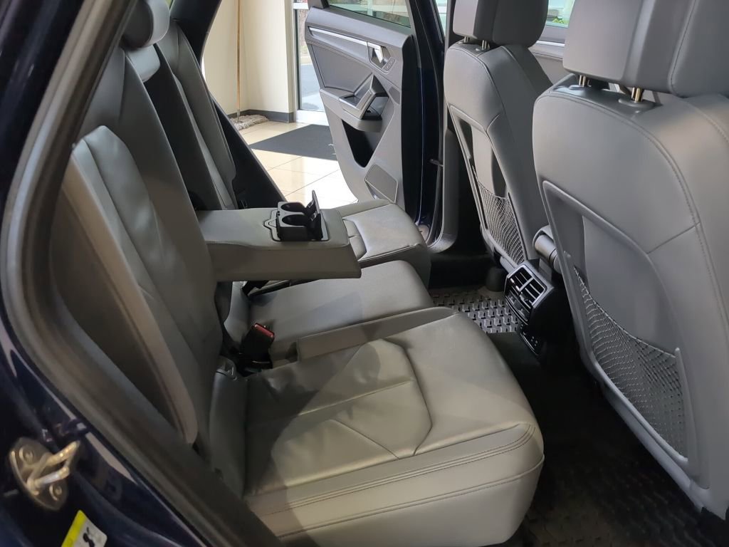 Used 2024 Audi Q3 2.0T Premium Plus w/ Premium Plus Package image 46