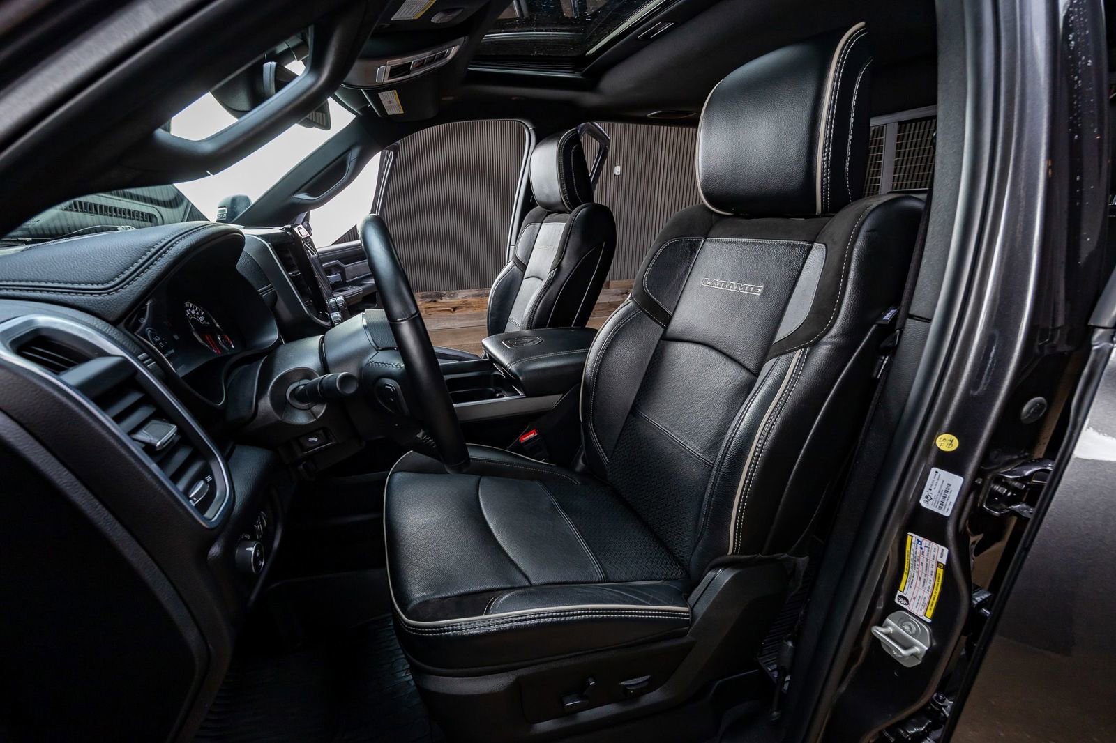 Used 2024 RAM 2500 Laramie w/ Night Edition AWD/4WD image 29