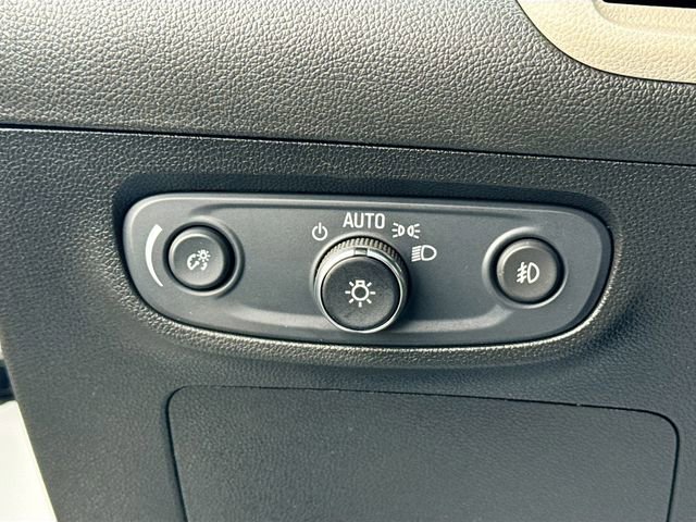 Used 2021 Buick Encore GX Essence w/ Advanced Technology Package image 10