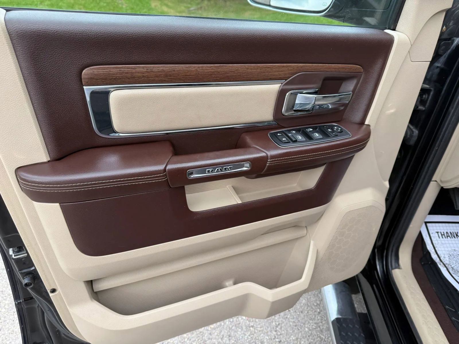 Used 2013 RAM 1500 Laramie w/ Convenience Group AWD/4WD image 8