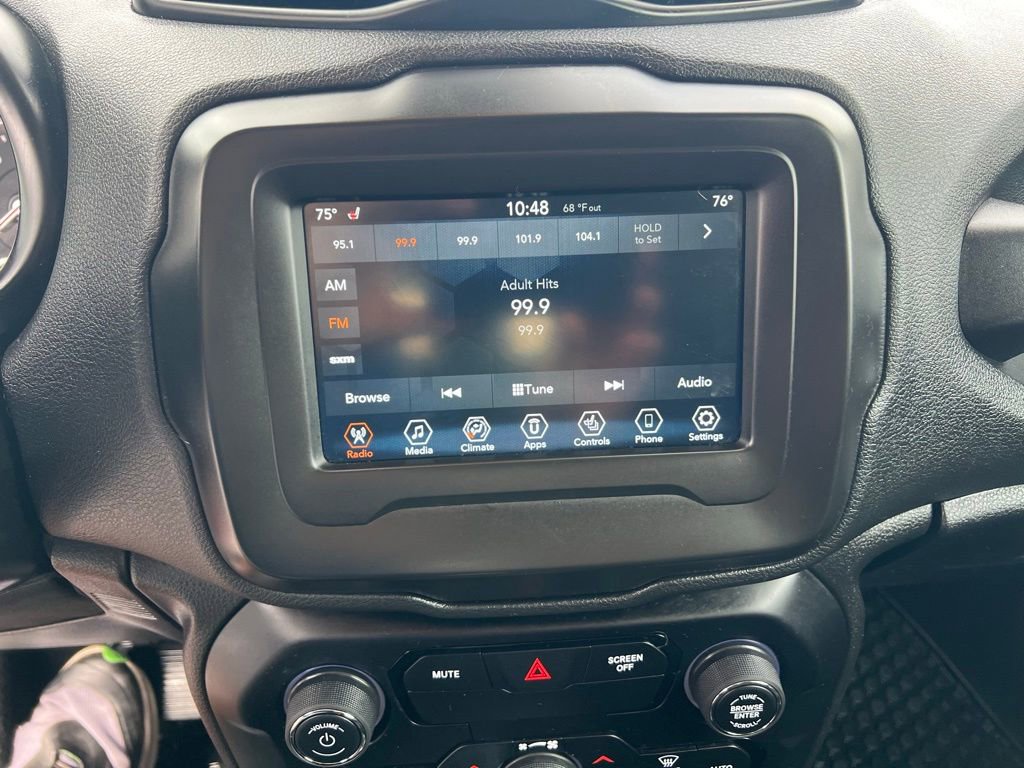 Used 2019 Jeep Renegade Latitude w/ Cold Weather Group AWD/4WD image 37