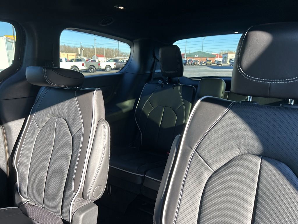 New 2026 Chrysler Pacifica Limited w/ S Appearance Package image 17