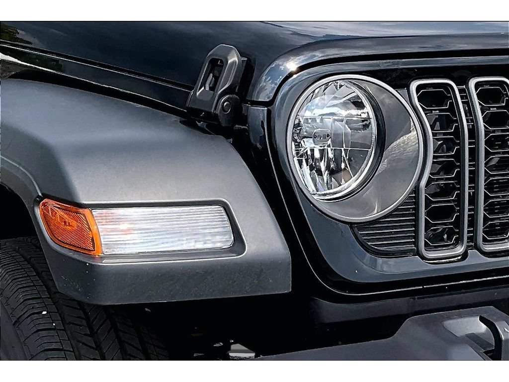 Used 2026 Jeep Gladiator Sport AWD/4WD image 46