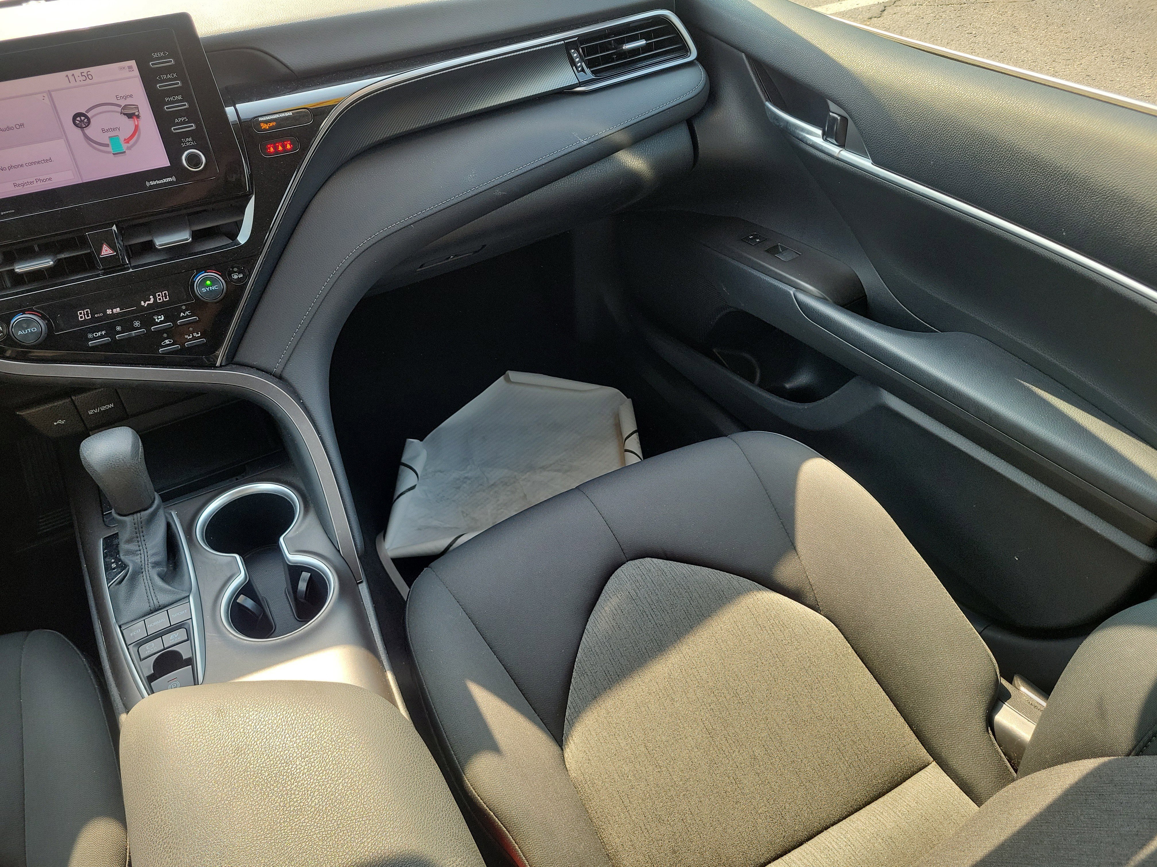 Used 2021 Toyota Camry LE image 12