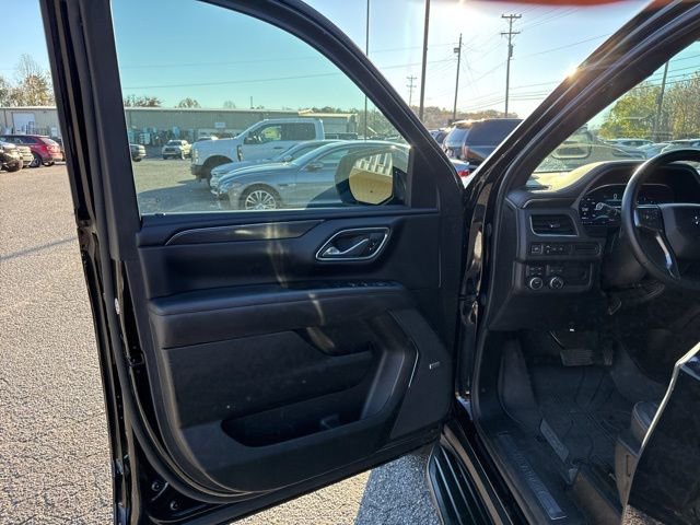 Used 2023 Chevrolet Suburban RST image 13