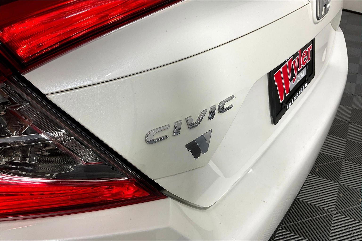 Used 2017 Honda Civic EX-T image 23