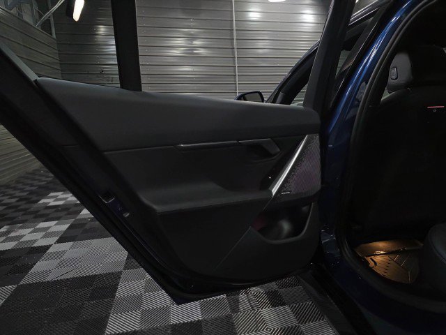 Used 2026 BMW i5 eDrive40 w/ M Sport Package image 34