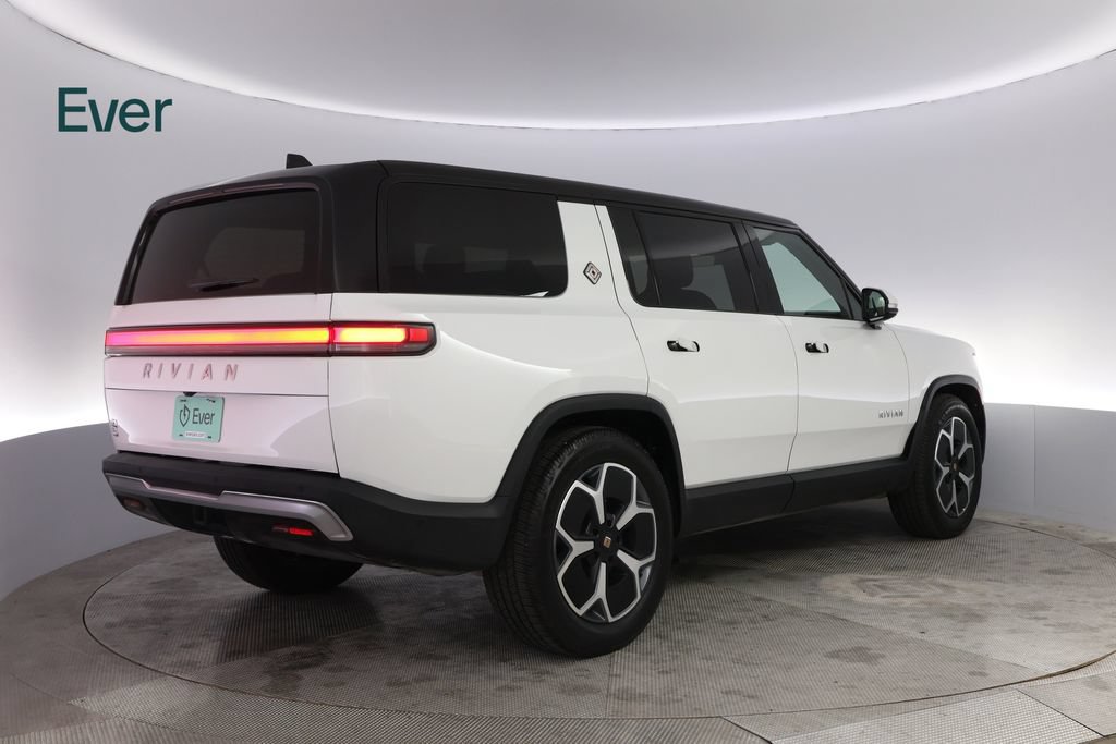 Used 2024 Rivian R1S Adventure AWD/4WD image 3