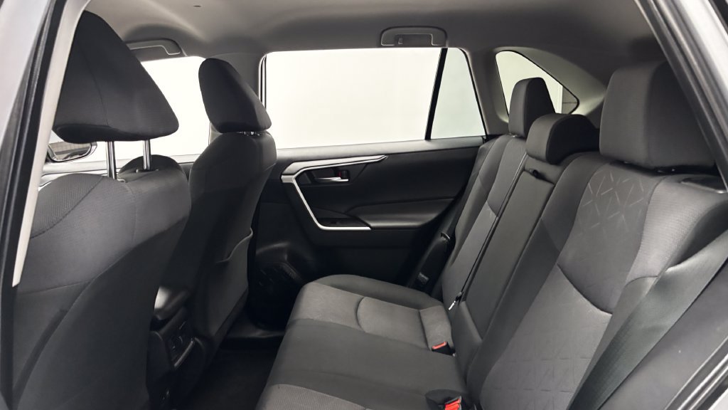 Certified 2025 Toyota RAV4 XLE AWD/4WD image 31