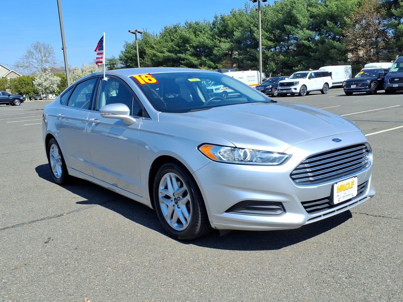 Used 2016 Ford Fusion SE