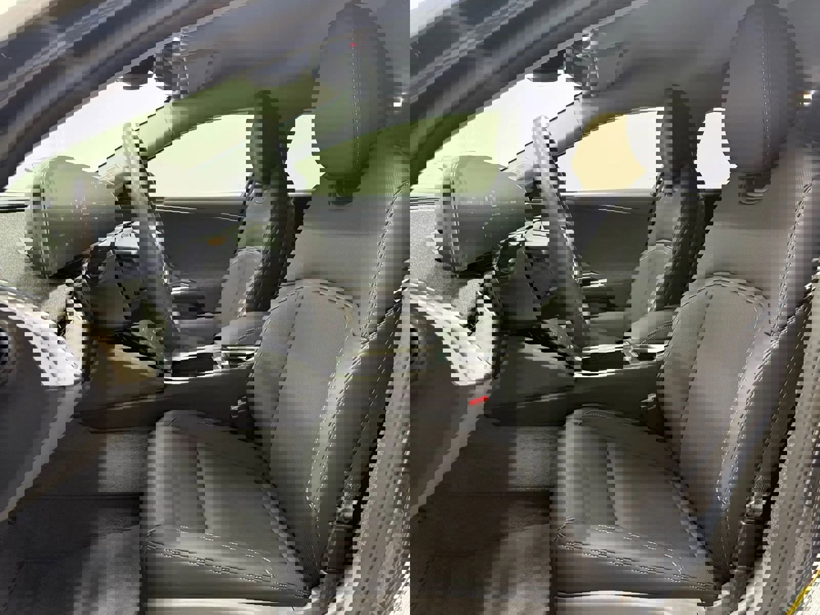 Used 2025 Lucid Air Touring image 12