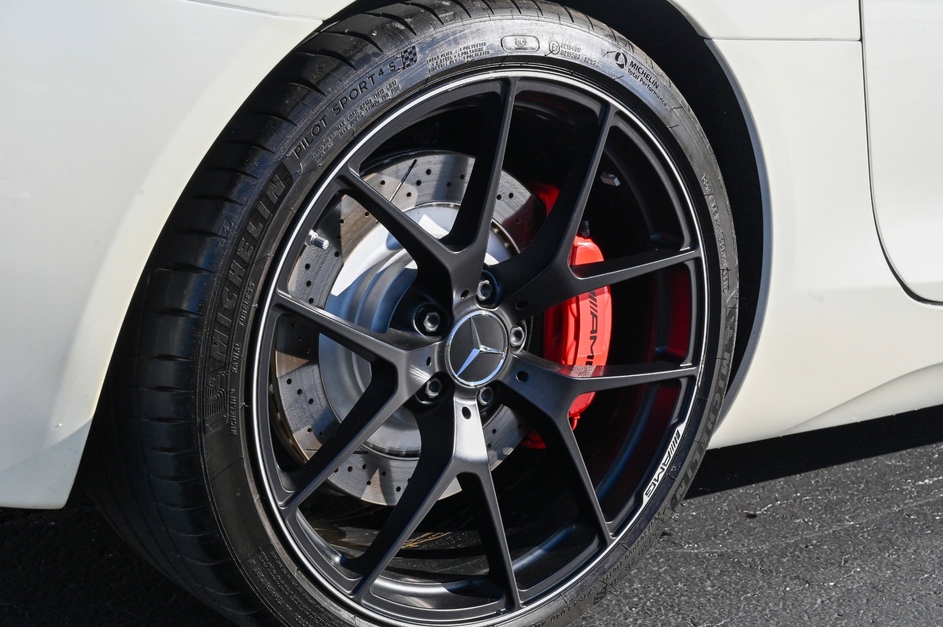 Used 2015 Mercedes-Benz SLS AMG GT Final Edition image 13