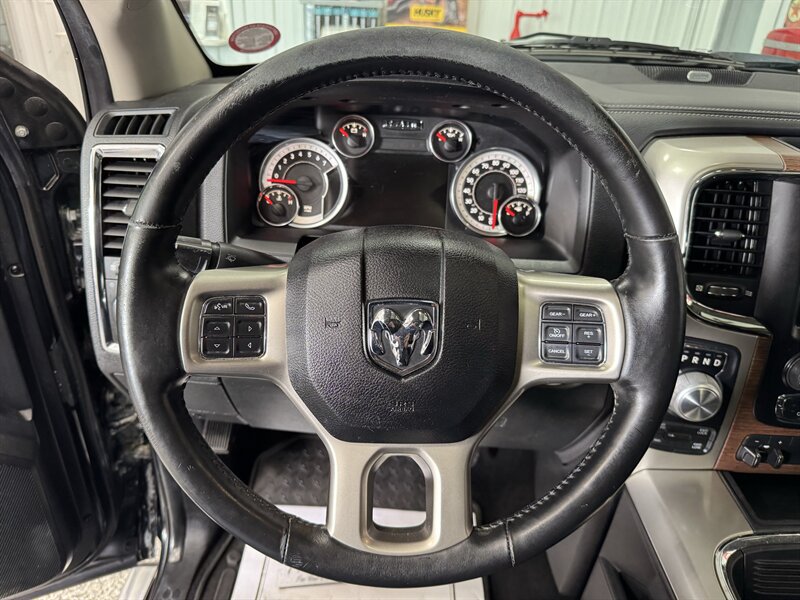 Used 2016 RAM 1500 Laramie w/ Convenience Group AWD/4WD image 7