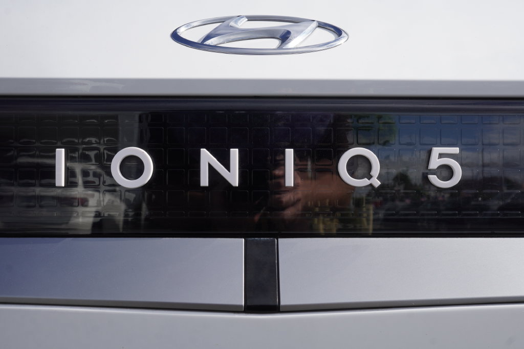 Used 2024 Hyundai Ioniq 5 SE RWD image 14
