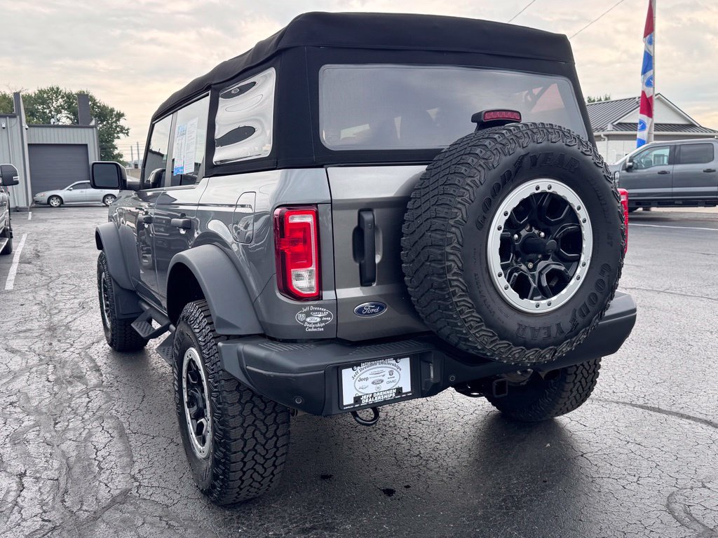 Used 2023 Ford Bronco Black Diamond w/ Sasquatch Package AWD/4WD image 4
