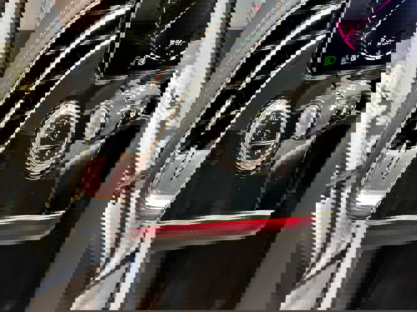 Certified 2025 Mercedes-Benz E 450 4MATIC All-Terrain Wagon image 18