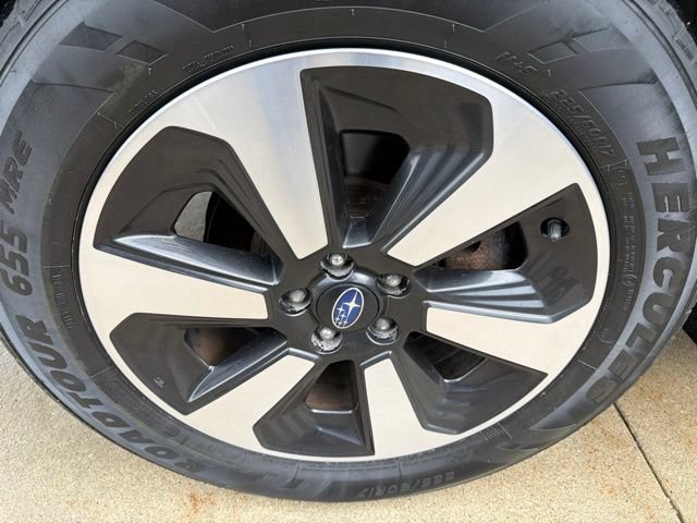 Used 2017 Subaru Forester 2.5i Limited AWD/4WD image 9