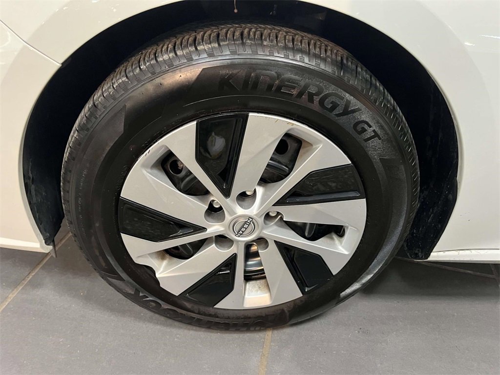 Certified 2025 Nissan Altima 2.5 S image 9