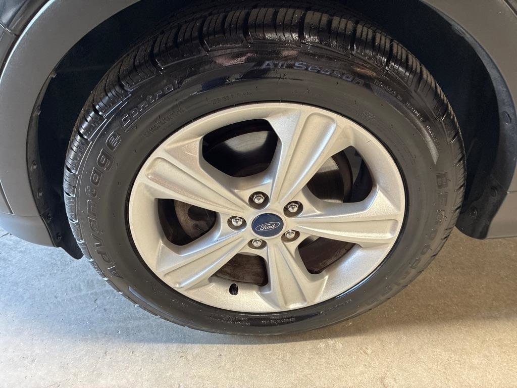 Used 2015 Ford Escape S image 9
