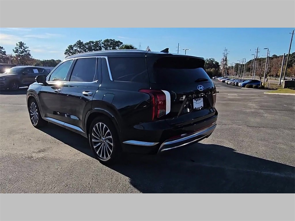 Used 2024 Hyundai Palisade Calligraphy image 32