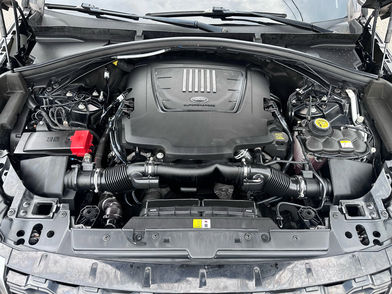 Used 2018 Land Rover Range Rover Velar R-Dynamic SE image 47