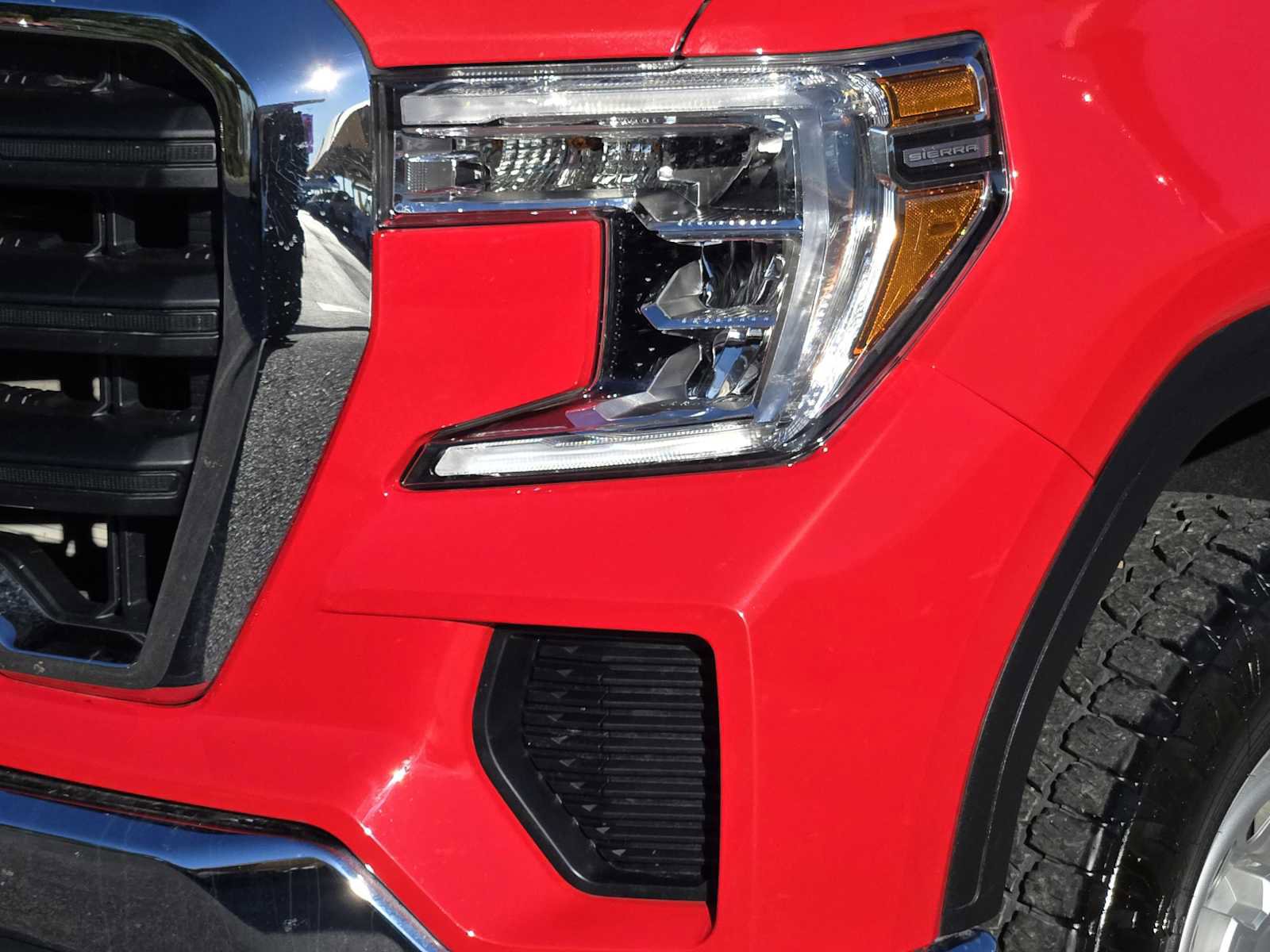 Certified 2020 GMC Sierra 1500 4x4 Crew Cab w/ Sierra Value Package image 9