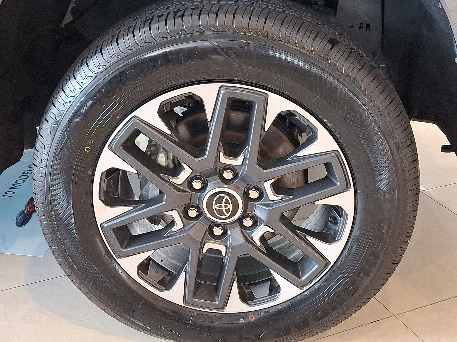 Used 2024 Toyota Tundra Limited AWD/4WD image 7