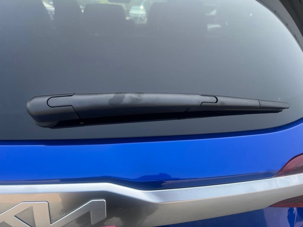 Certified 2023 Kia Seltos SX w/ SX Sunroof Package AWD/4WD image 37