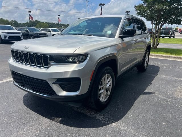 New 2026 Jeep Grand Cherokee Laredo X AWD/4WD image 4