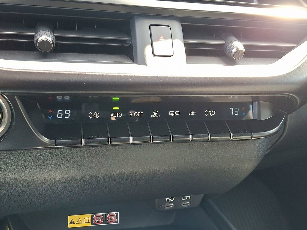 Used 2023 Lexus UX 250h AWD w/ Accessory Package (Z2) image 17