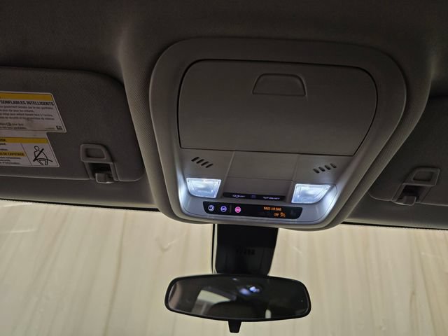 Used 2023 Chevrolet Equinox LT AWD/4WD image 25