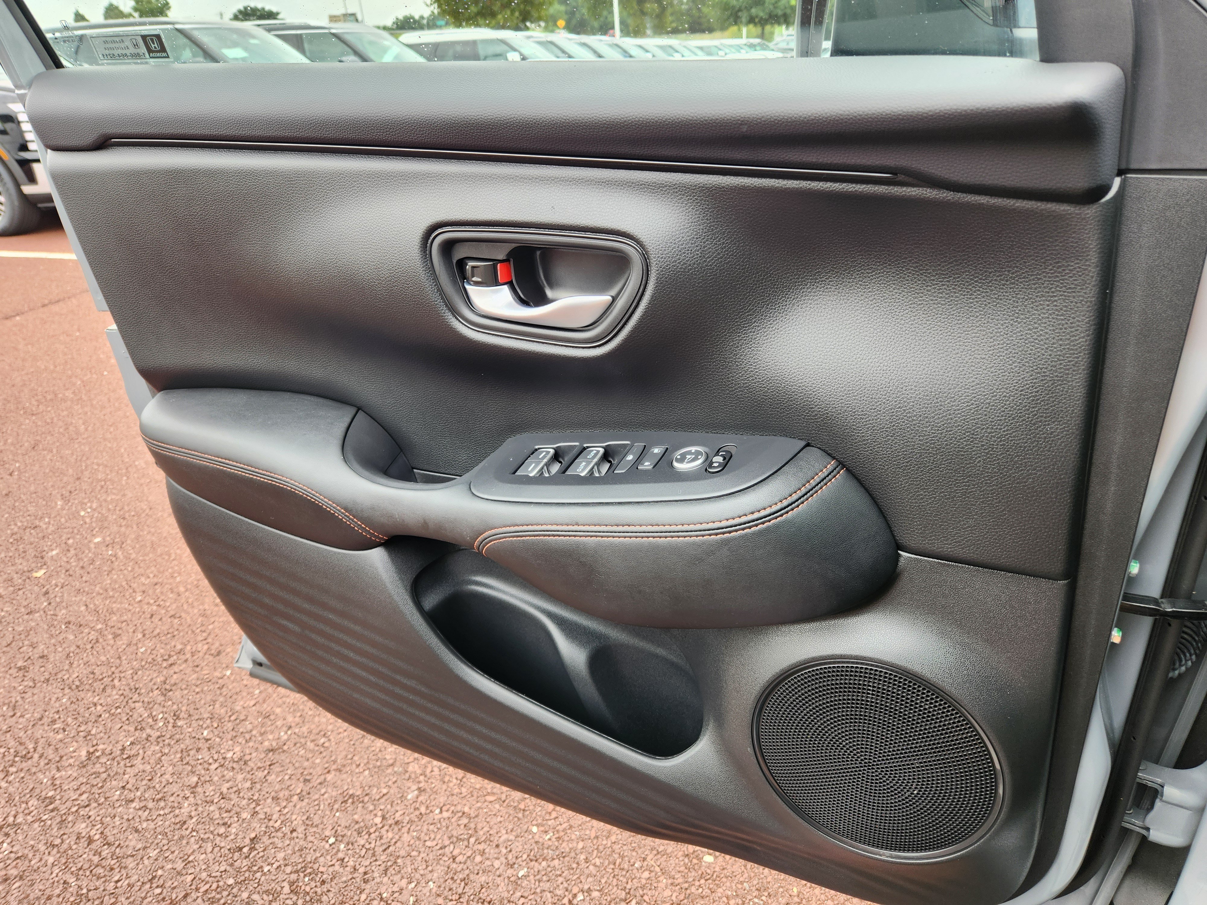 Used 2025 Honda HR-V Sport image 24