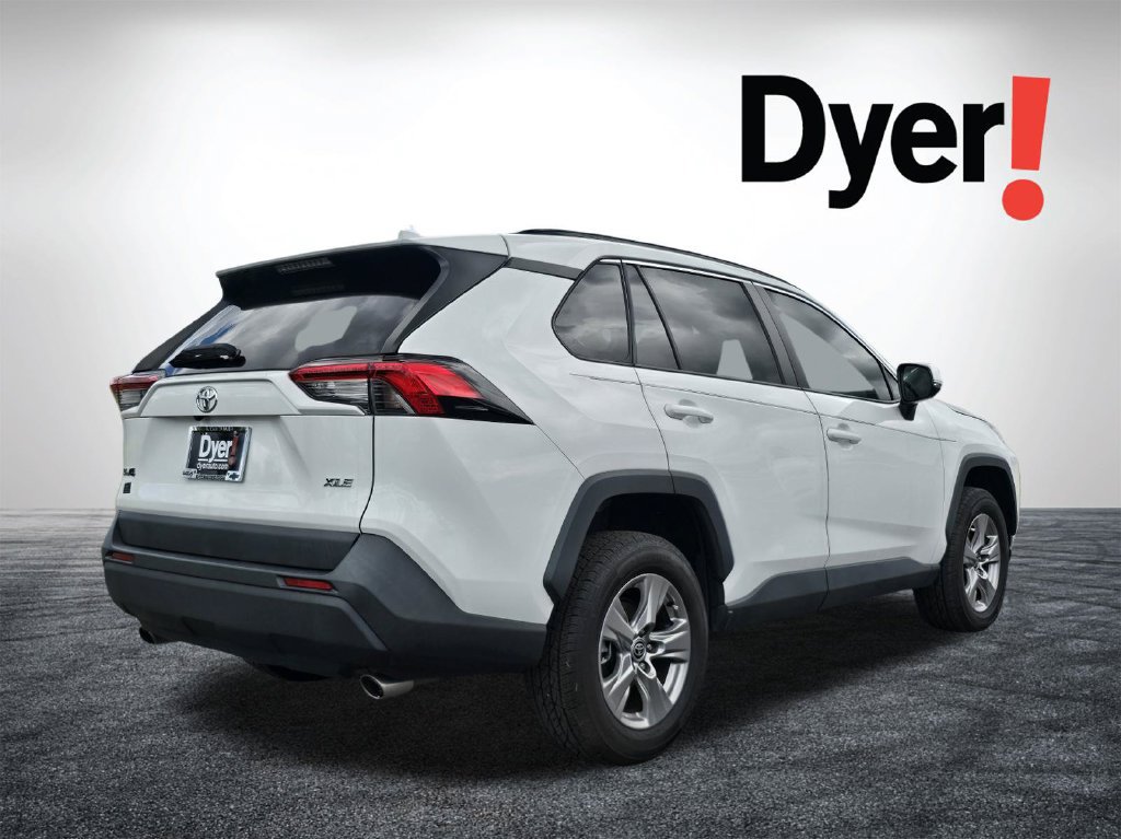 Used 2023 Toyota RAV4 XLE FWD image 4