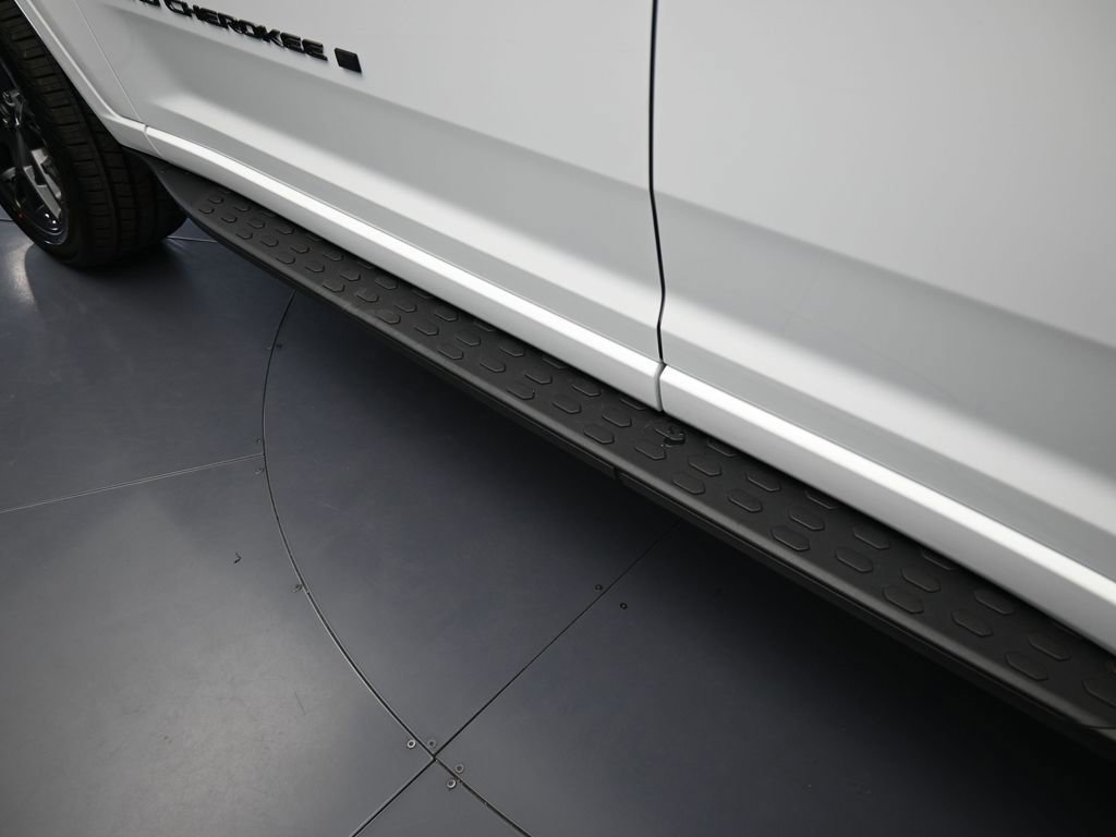 New 2025 Jeep Grand Cherokee Summit image 29