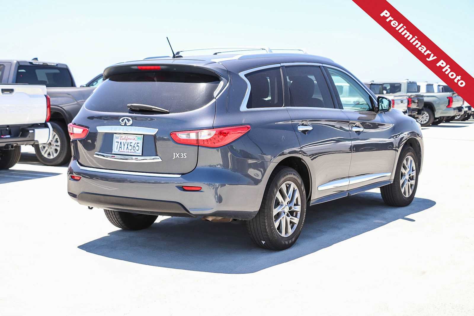 Used 2013 INFINITI JX35 FWD w/ Premium Pkg image 4