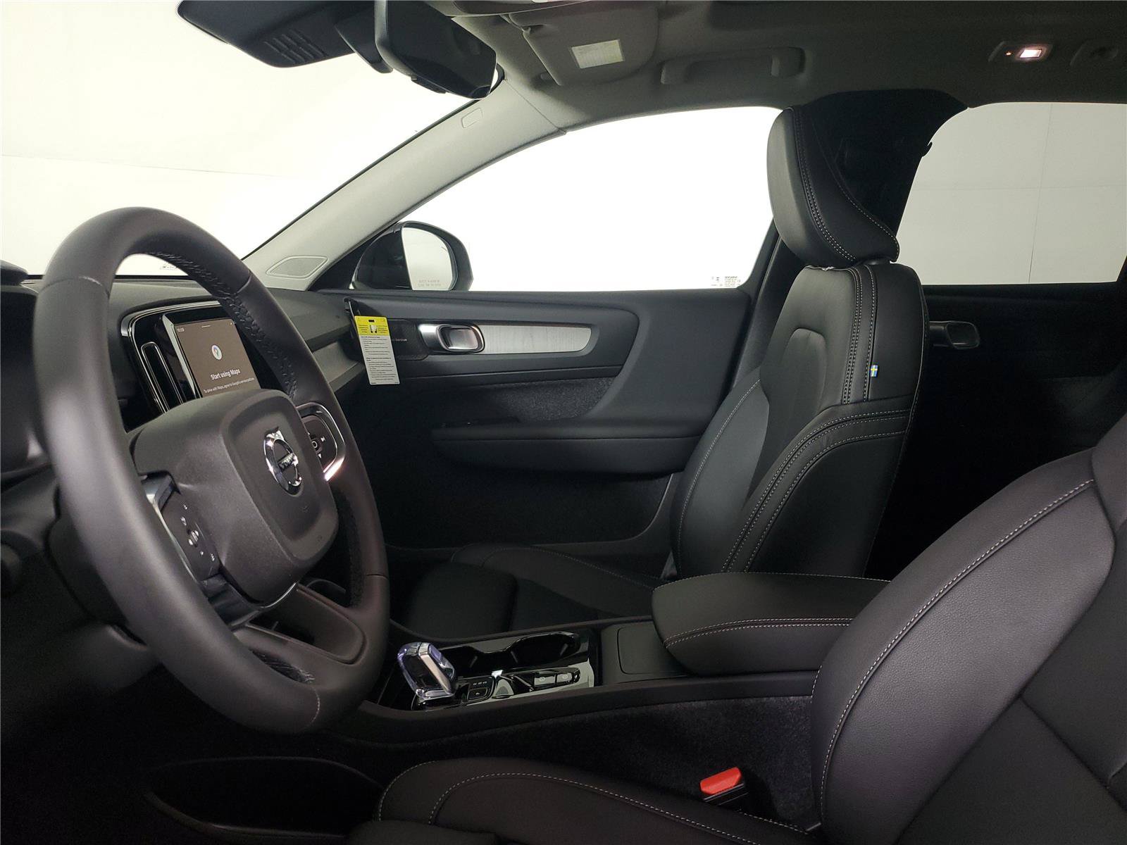 New 2026 Volvo XC40 B5 Plus w/ Climate Package AWD/4WD image 22