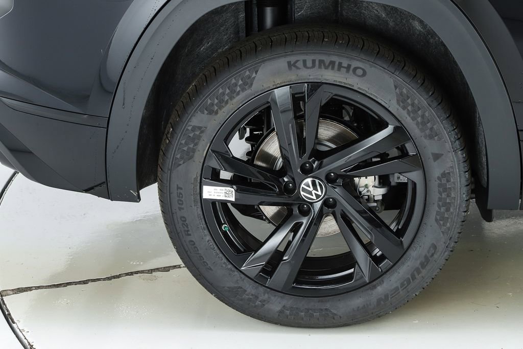 New 2026 Volkswagen Atlas Cross Sport SEL R-Line image 13