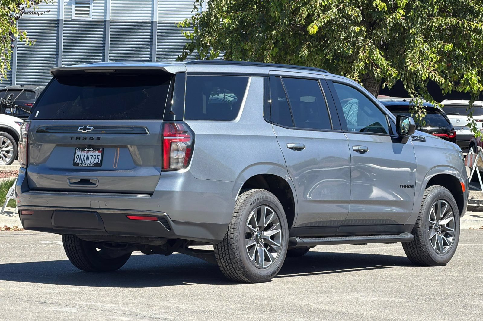 Used 2022 Chevrolet Tahoe Z71 AWD/4WD image 4