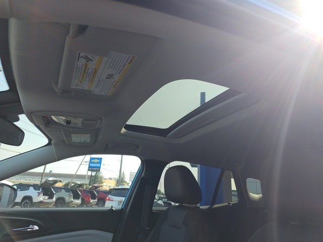 New 2025 Chevrolet Trax LT w/ Sunroof Package image 13