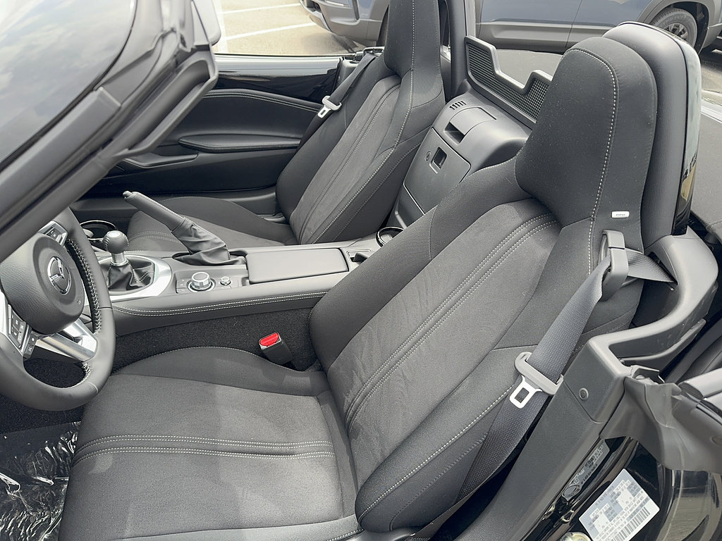 New 2026 MAZDA MX-5 Miata Club w/ Weather Package RWD image 10