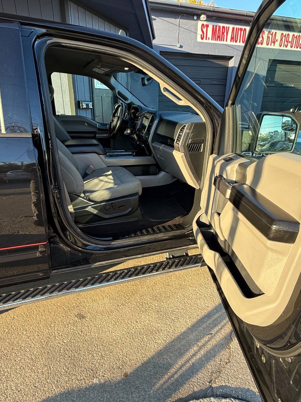 Used 2019 Ford F150 XLT w/ Equipment Group 302A Luxury AWD/4WD image 10