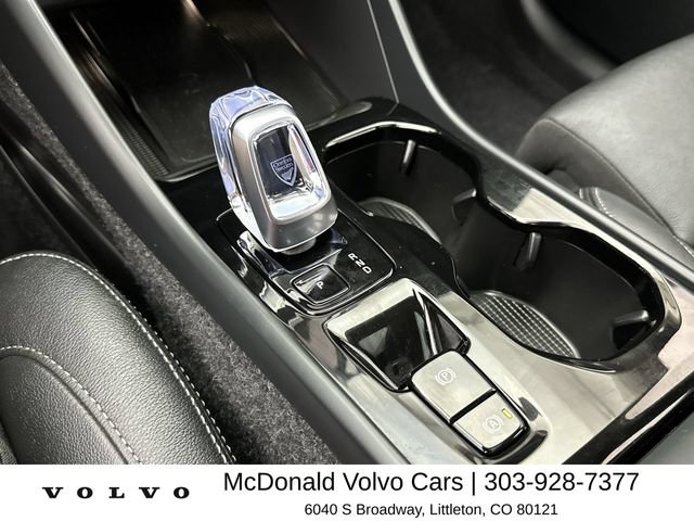 Certified 2026 Volvo XC40 B5 Plus AWD/4WD image 19