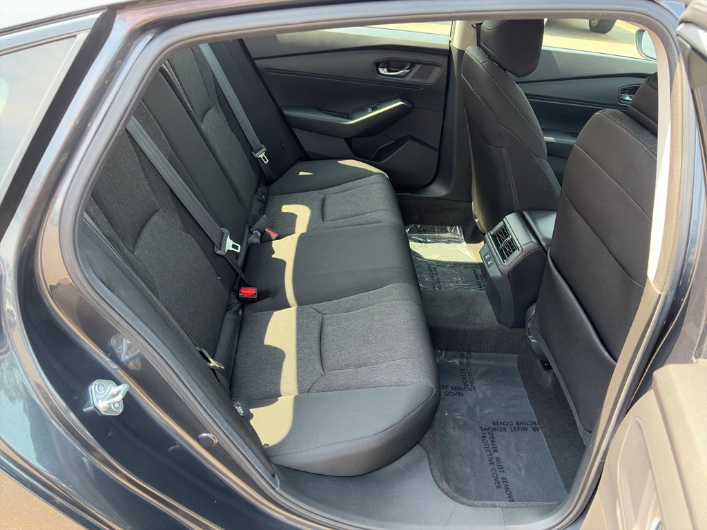 Used 2025 Honda Accord SE image 18