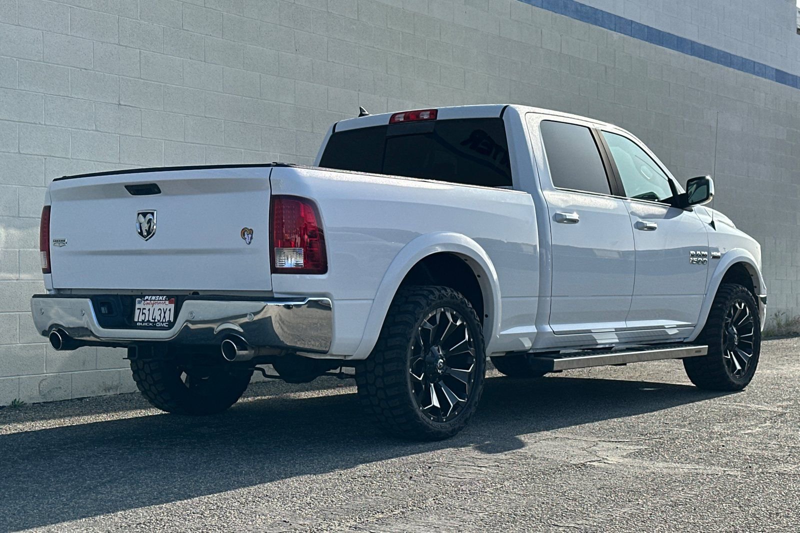 Used 2015 RAM 1500 Laramie w/ Convenience Group RWD image 4