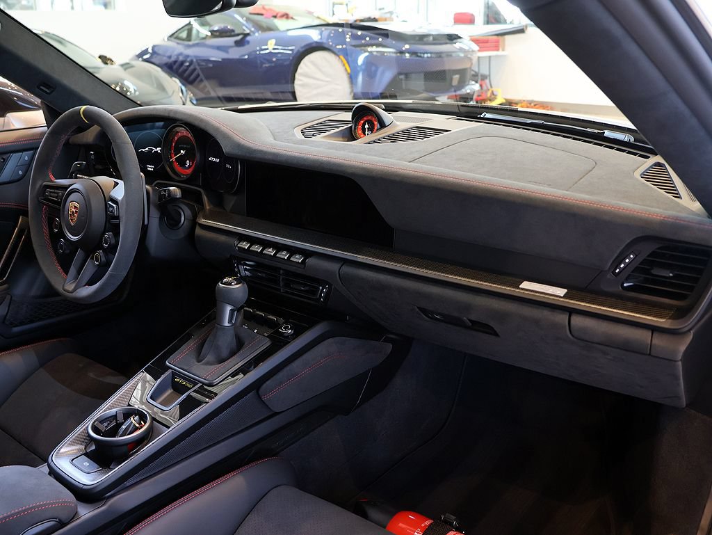 Used 2025 Porsche 911 GT3 RS RWD image 66