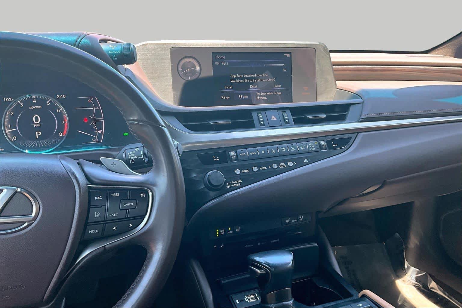 Used 2020 Lexus ES 350 w/ Premium Package FWD image 6