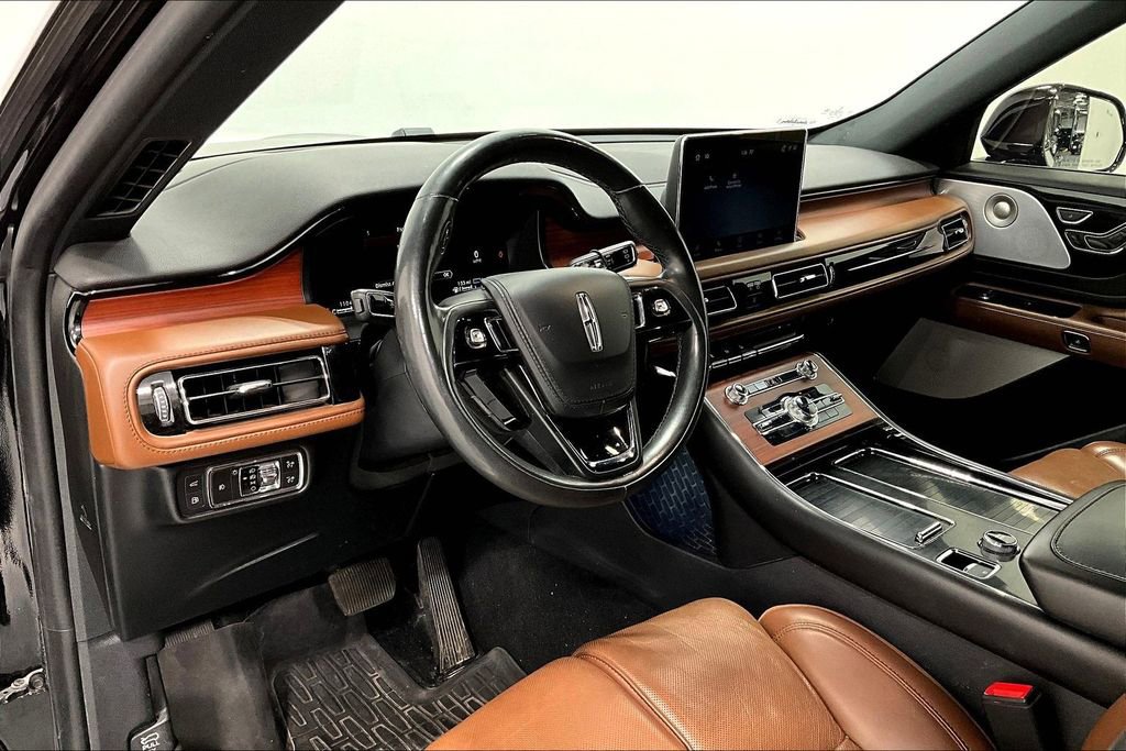 Used 2021 Lincoln Aviator Grand Touring w/ Equipment Group 302A image 16