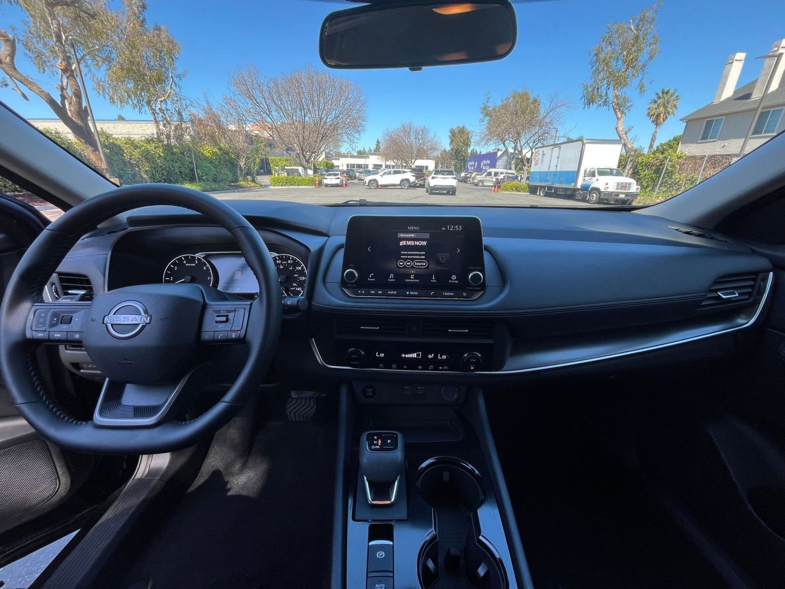 Used 2025 Nissan Rogue SV image 35