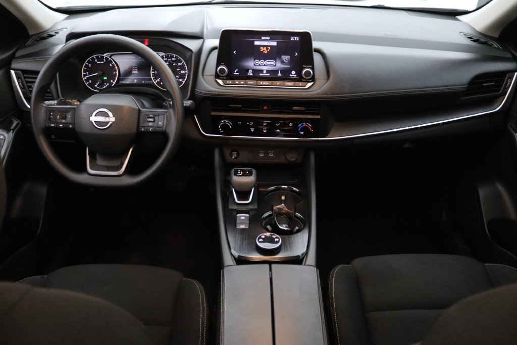 Used 2025 Nissan Rogue S AWD/4WD image 23