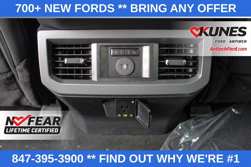New 2025 Ford F250 Lariat w/ Black Appearance Package image 31